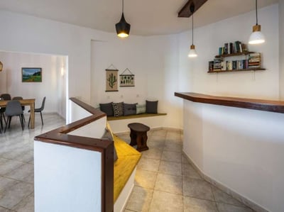 Luxury Villa Photo #16