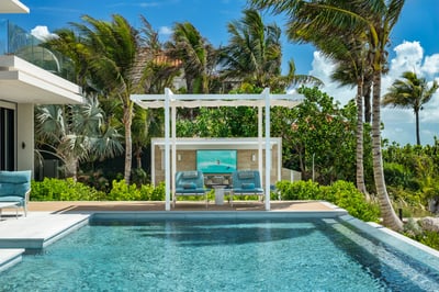 Luxury Villa Photo #8