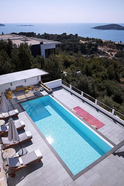 Luxury Villa Photo #3