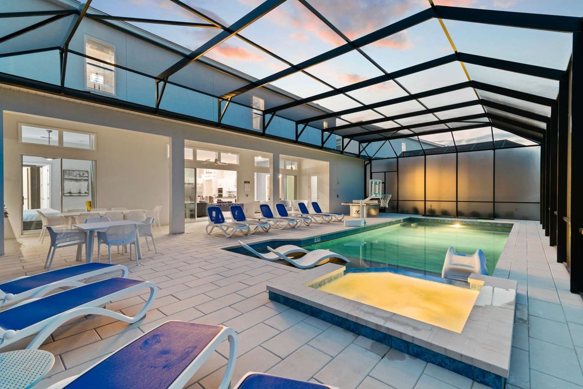 Resort pool - Image 43