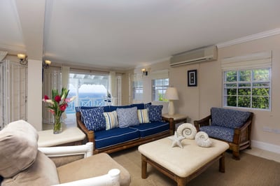 Luxury Villa Photo #11
