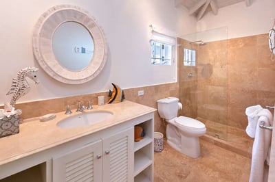 Luxury Villa Photo #17