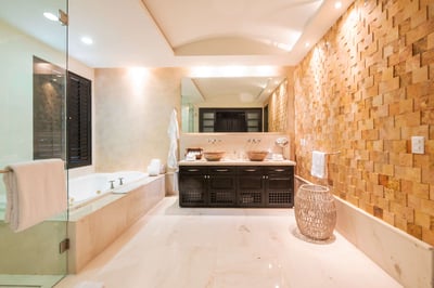 Luxury Villa Photo #27