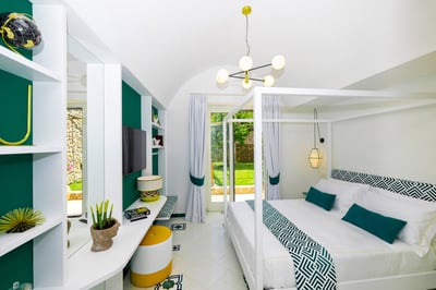 Luxury Villa Photo #20