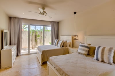 Luxury Villa Photo #24