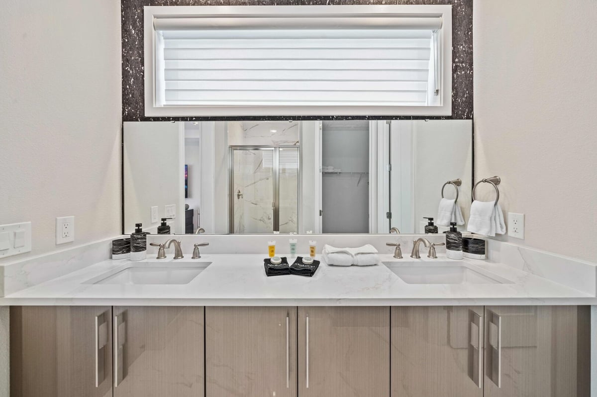 Adventure Galaxy Lodge