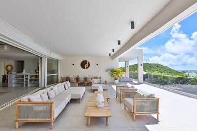 Luxury Villa Photo #6