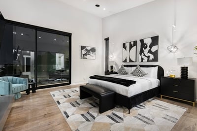 Luxury Villa Photo #30