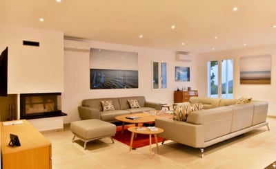 Luxury Villa Photo #18