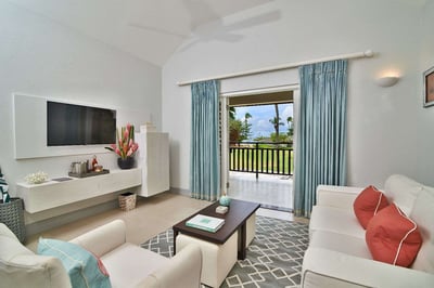 Luxury Villa Photo #2