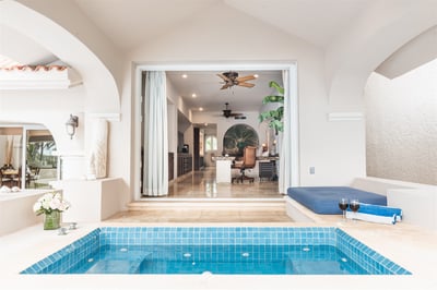 Luxury Villa Photo #14