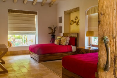 Luxury Villa Photo #49