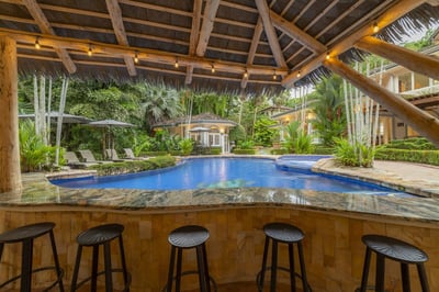 Luxury Villa Photo #14