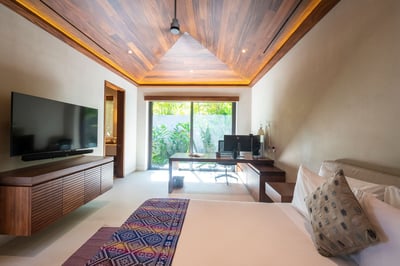 Luxury Villa Photo #58