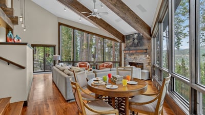 Breakfast nook
