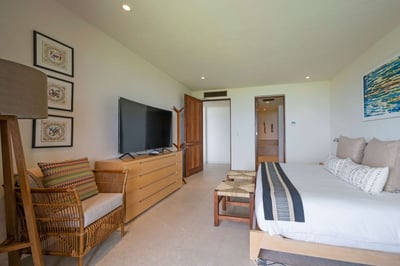 Luxury Villa Photo #12