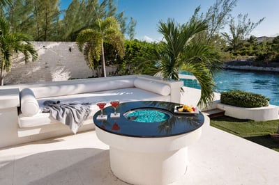 Luxury Villa Photo #9
