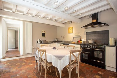 Luxury Villa Photo #6