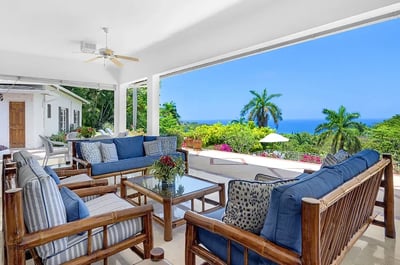 Luxury Villa Photo #3