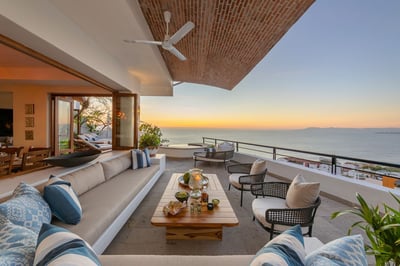 Luxury Villa Photo #23