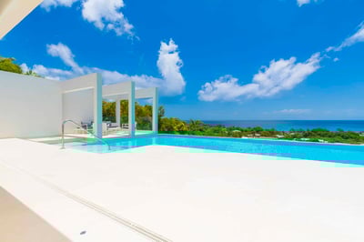 Luxury Villa Photo #2