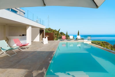 Luxury Villa Photo #3