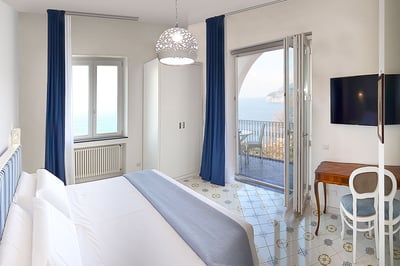Luxury Villa Photo #19