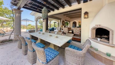 Luxury Villa Photo #14