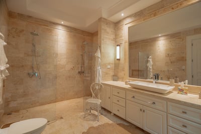 Luxury Villa Photo #35