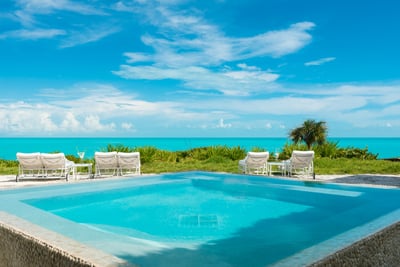 Luxury Villa Photo #6