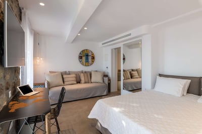 Luxury Villa Photo #29