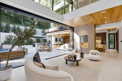 Luxury Villa Photo #18