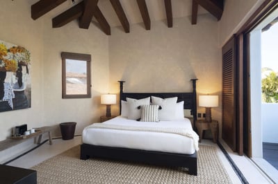 Luxury Villa Photo #30