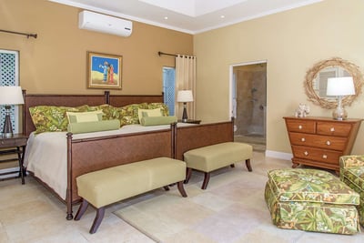 Luxury Villa Photo #27