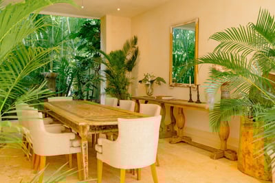 Luxury Villa Photo #26