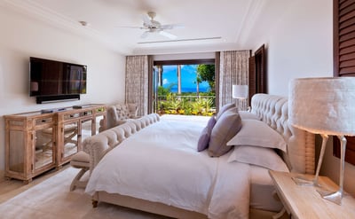 Luxury Villa Photo #18