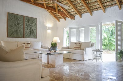 Luxury Villa Photo #14