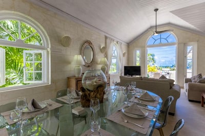 Luxury Villa Photo #10