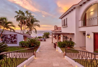 Luxury Villa Photo #26