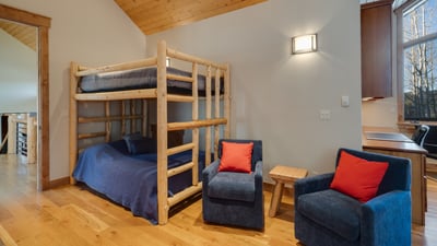 Bunk bed in family suite