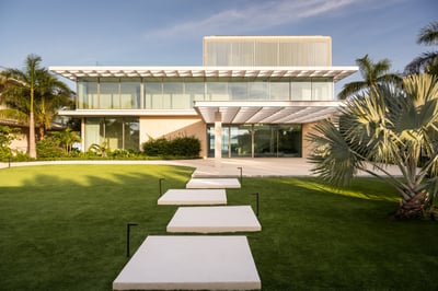 Luxury Villa Photo #3