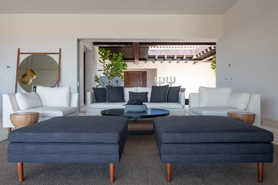 Luxury Villa Photo #17