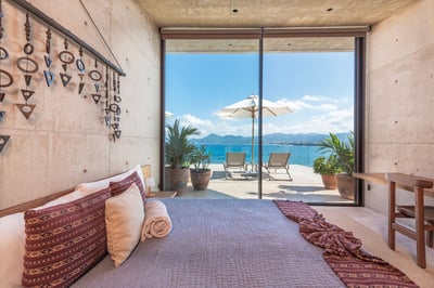 Luxury Villa Photo #5