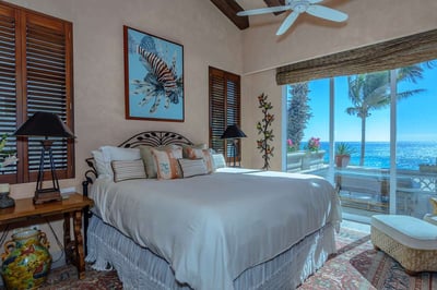 Luxury Villa Photo #12