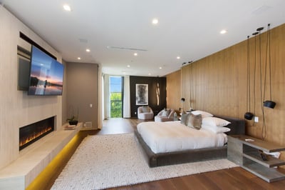 Luxury Villa Photo #9