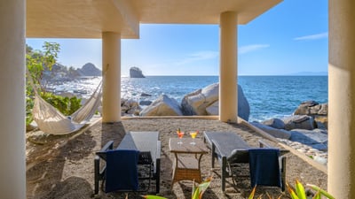 Luxury Villa Photo #32