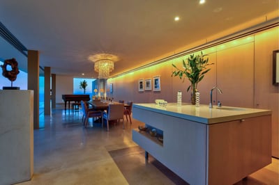 Luxury Villa Photo #16