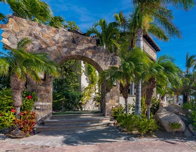 Luxury Villa Photo #17