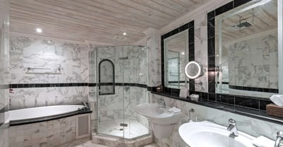 Luxury Villa Photo #14