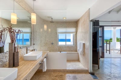 Luxury Villa Photo #34